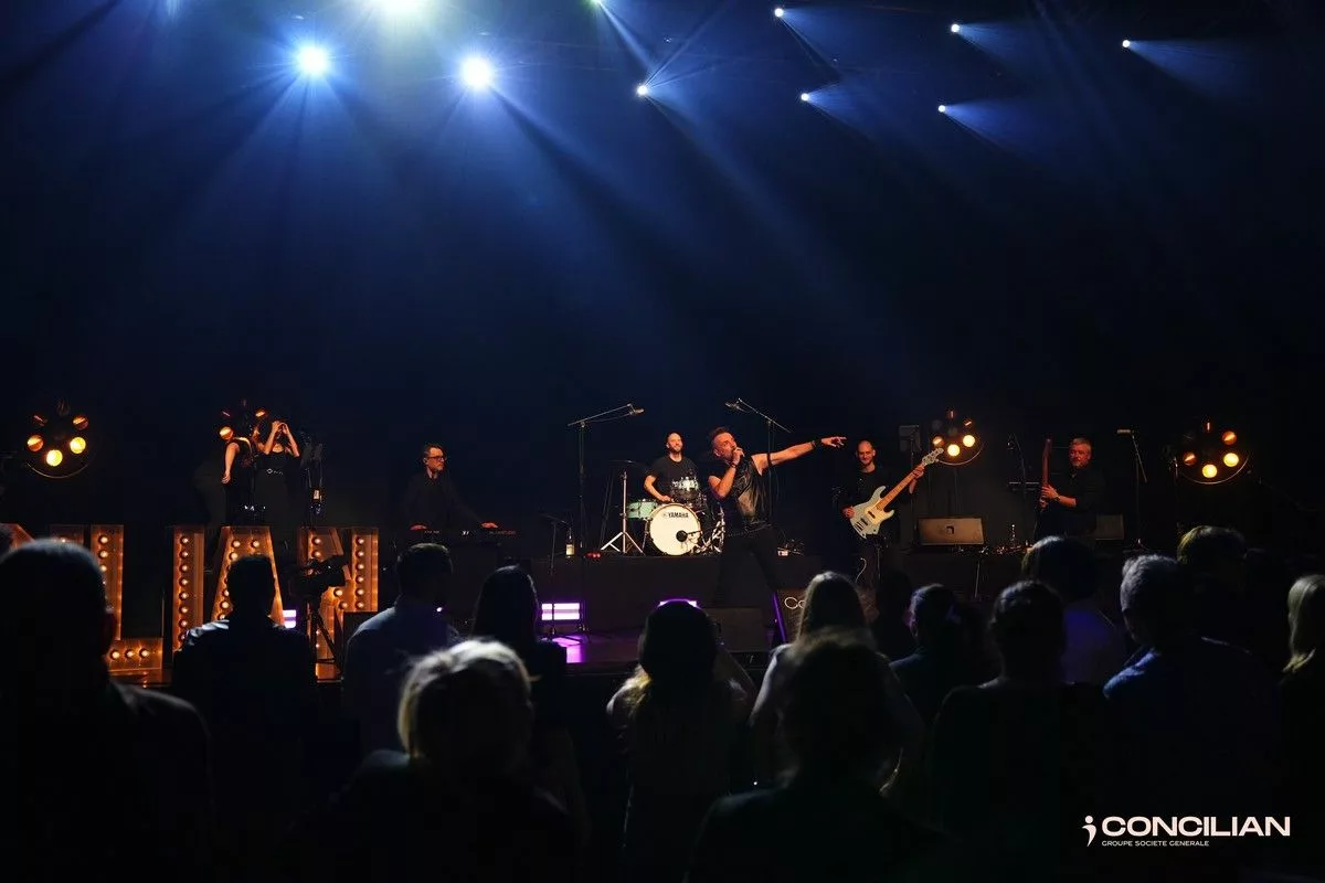 Cover7 en concert devant les collaborateurs de Concilian au Zéphyr de Hem